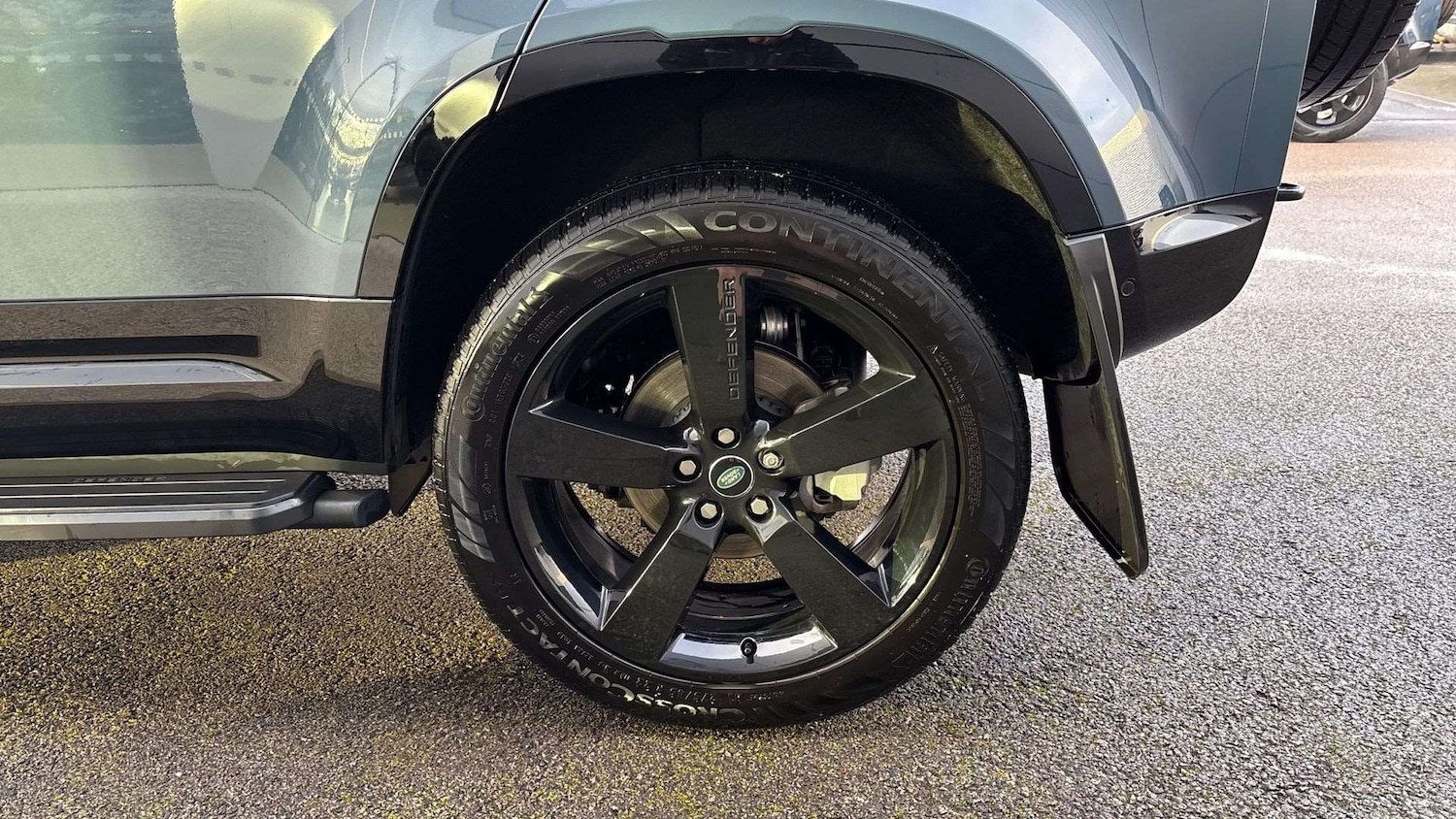 Used Land Rover Defender 2025 for sale - 77093411: Photo 31