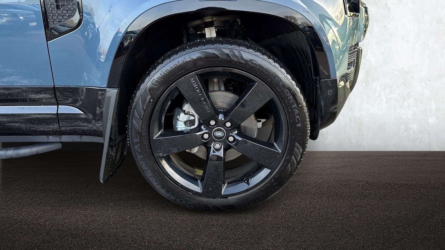 Used Land Rover Defender 2025 for sale - 77093411: Photo 8