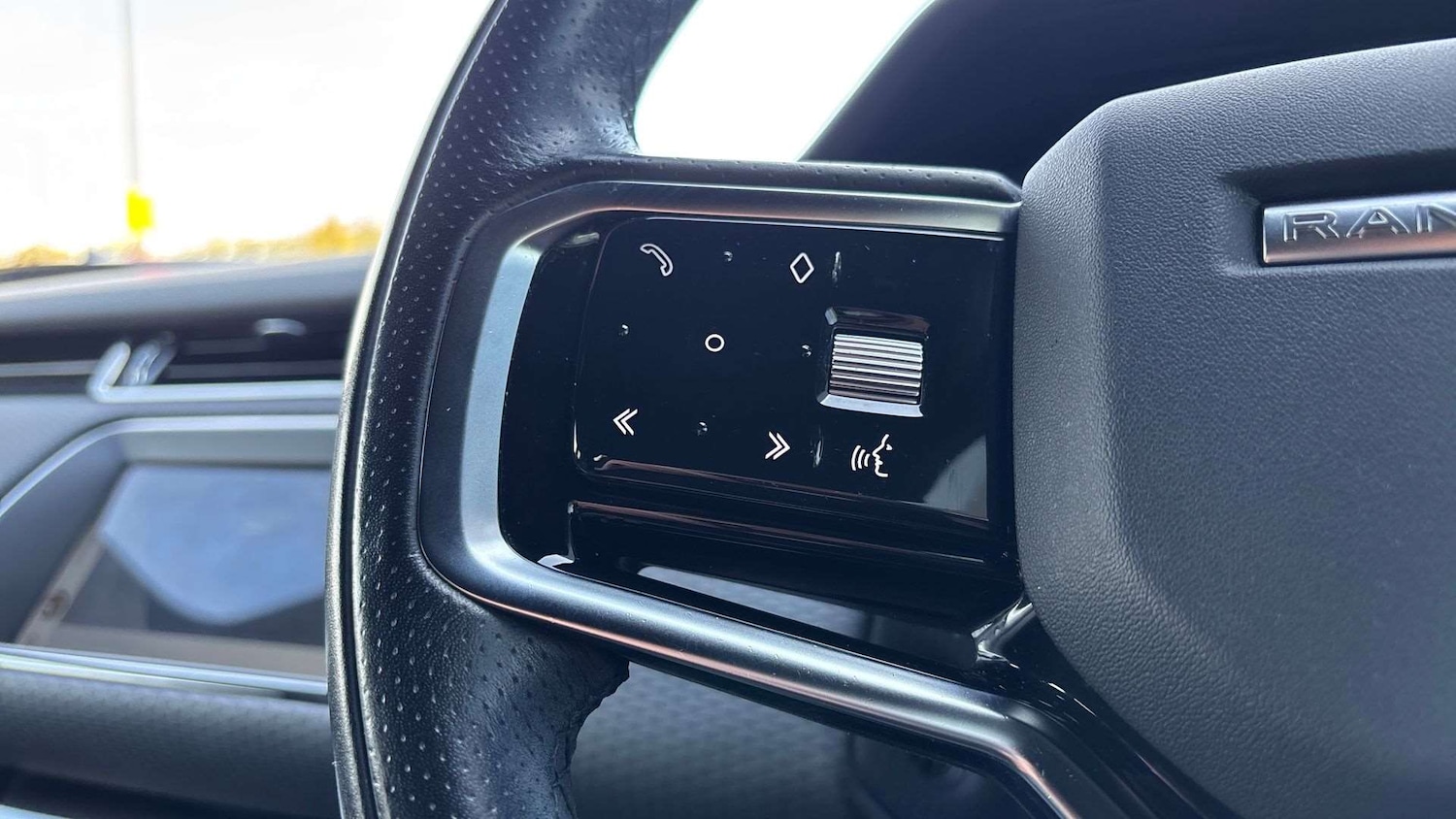 Used Land Rover Range Rover Evoque for sale - 76705230: Photo 30