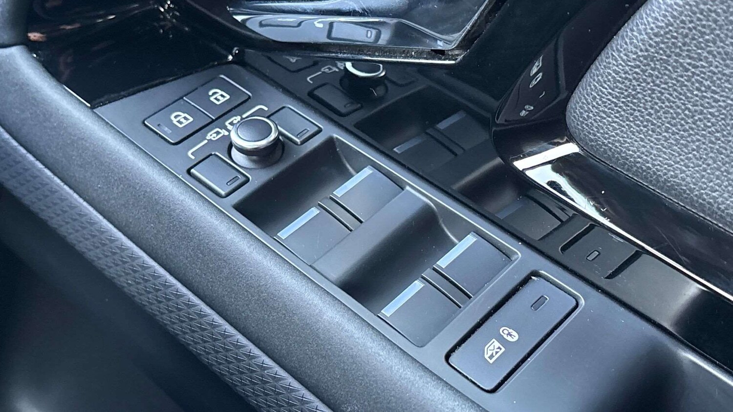 Used Land Rover Range Rover Evoque for sale - 76705230: Photo 32