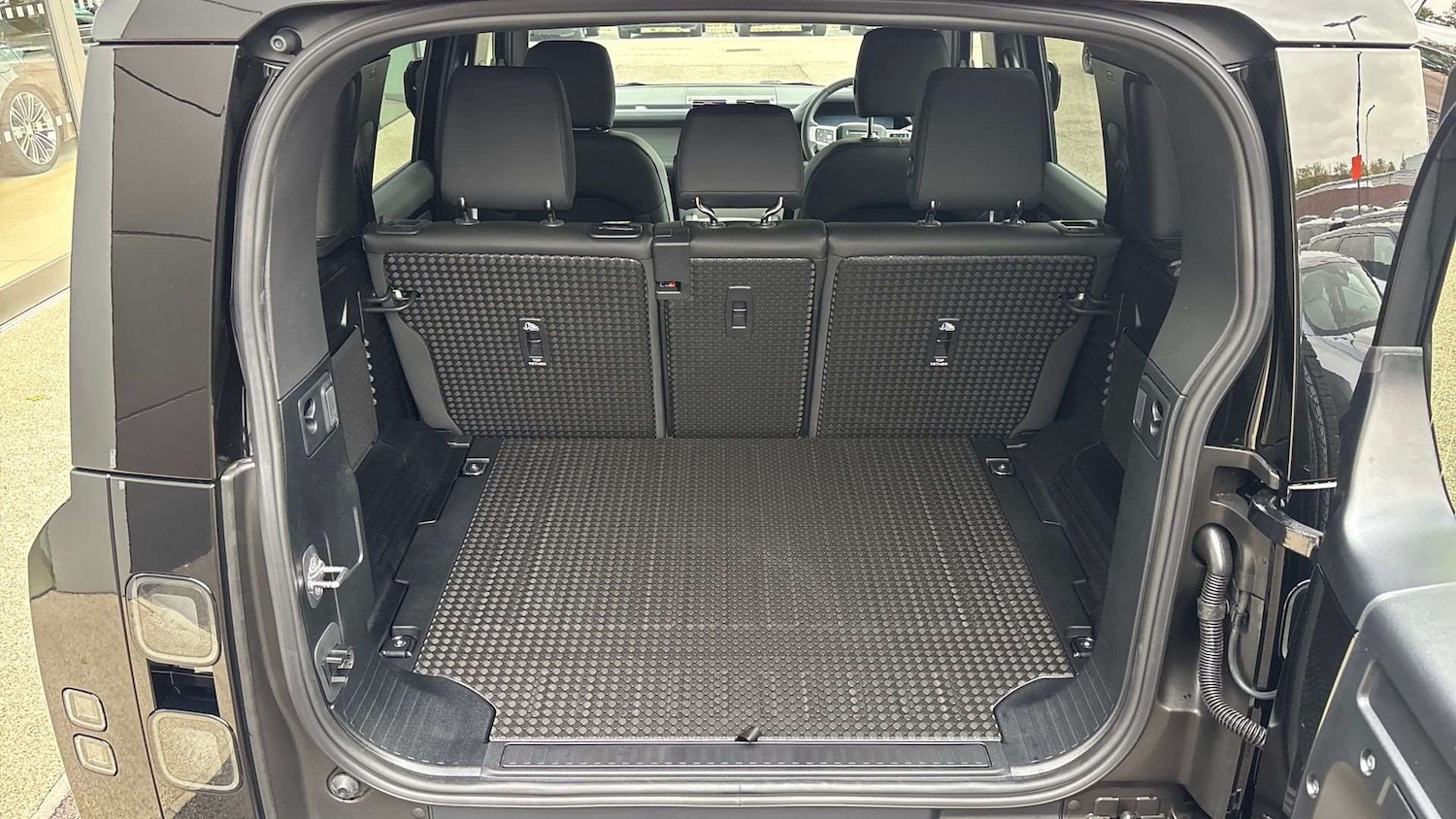 Used Land Rover Defender 2025 for sale - 77526830: Photo 10