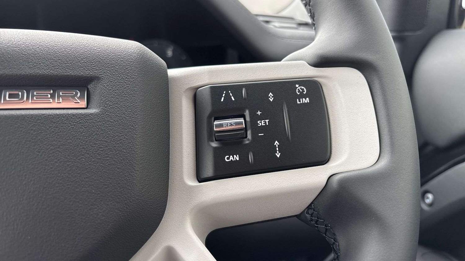 Used Land Rover Defender 2025 for sale - 77526830: Photo 31