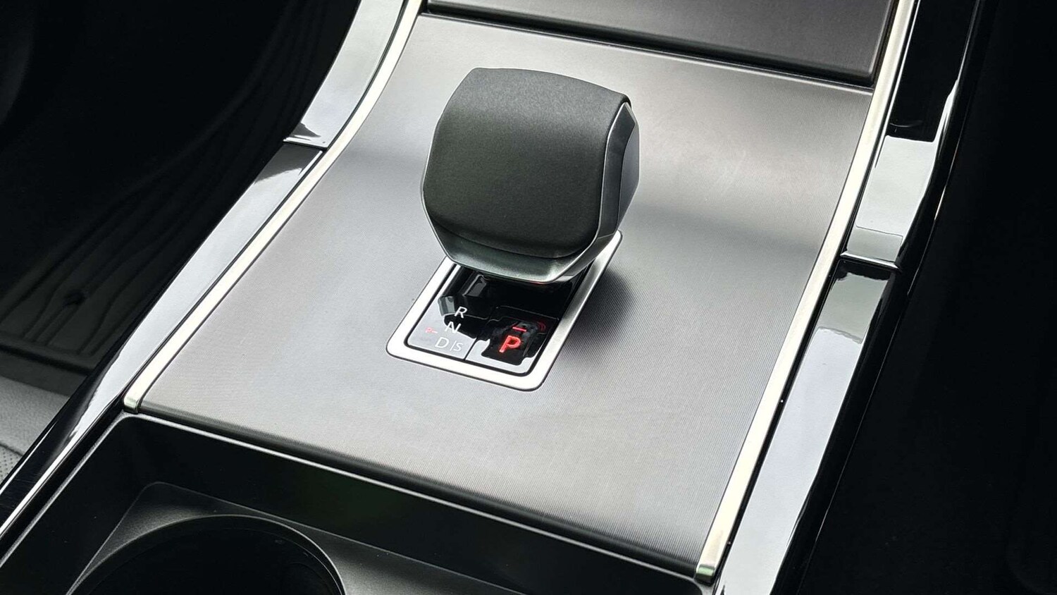 Used Land Rover Range Rover Evoque 2025 for sale - 77526829: Photo 13