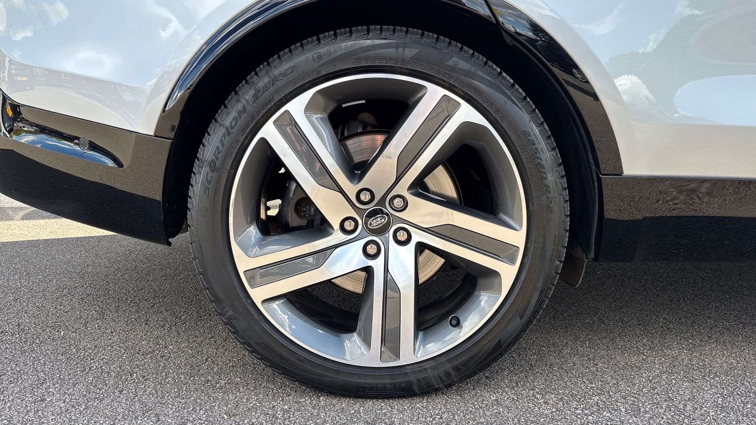 Used Land Rover Discovery 2023 for sale - 76460451: Photo 23