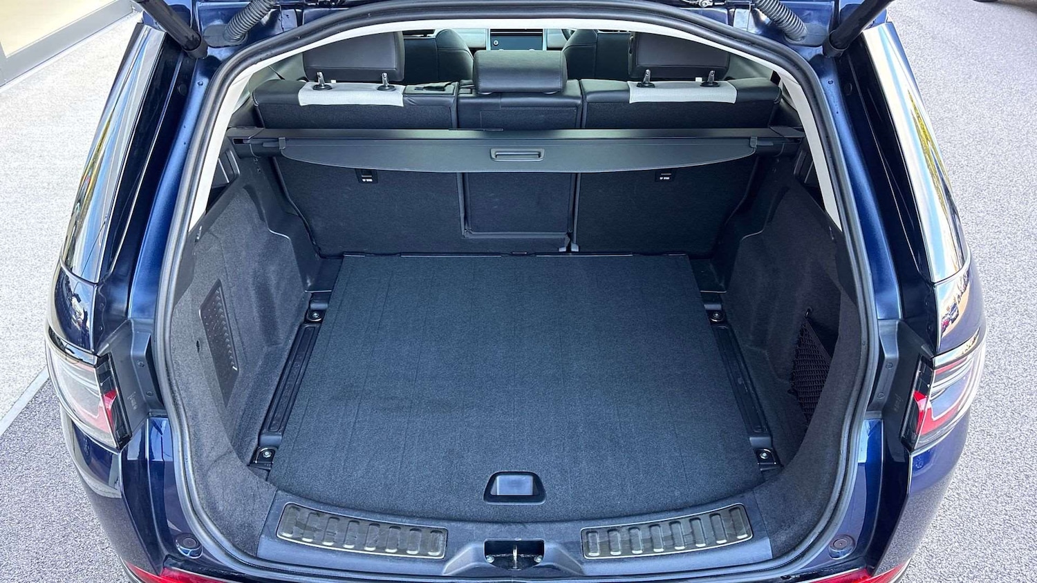 Used Land Rover Discovery Sport 2023 for sale - 76459945: Photo 10