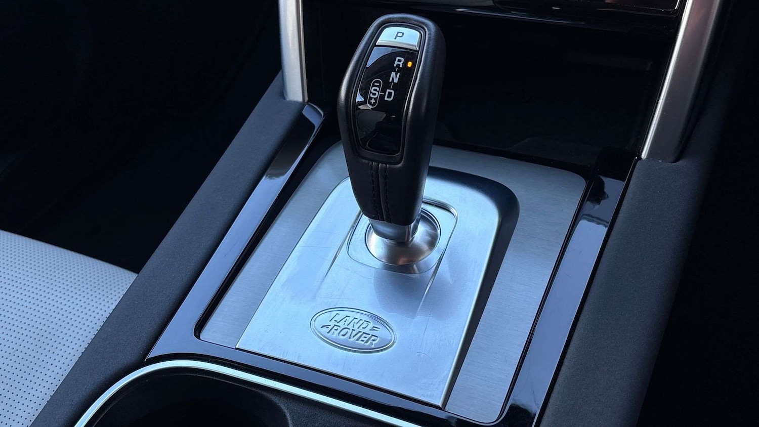 Used Land Rover Discovery Sport 2023 for sale - 76459945: Photo 13