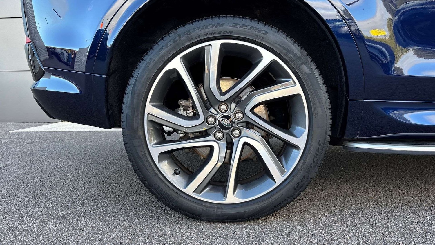 Used Land Rover Discovery Sport 2023 for sale - 76459945: Photo 23