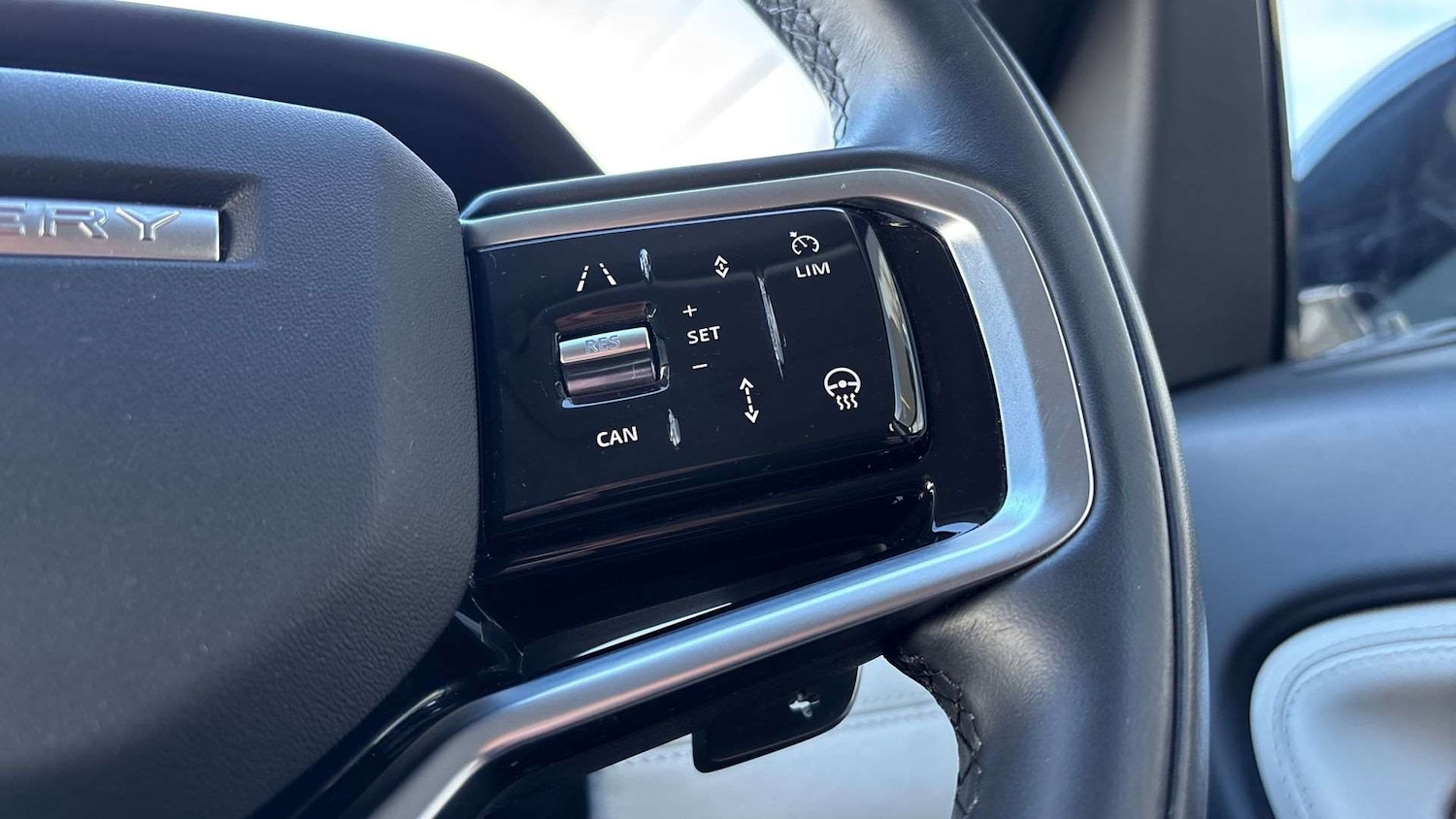 Used Land Rover Discovery Sport 2023 for sale - 76459945: Photo 31