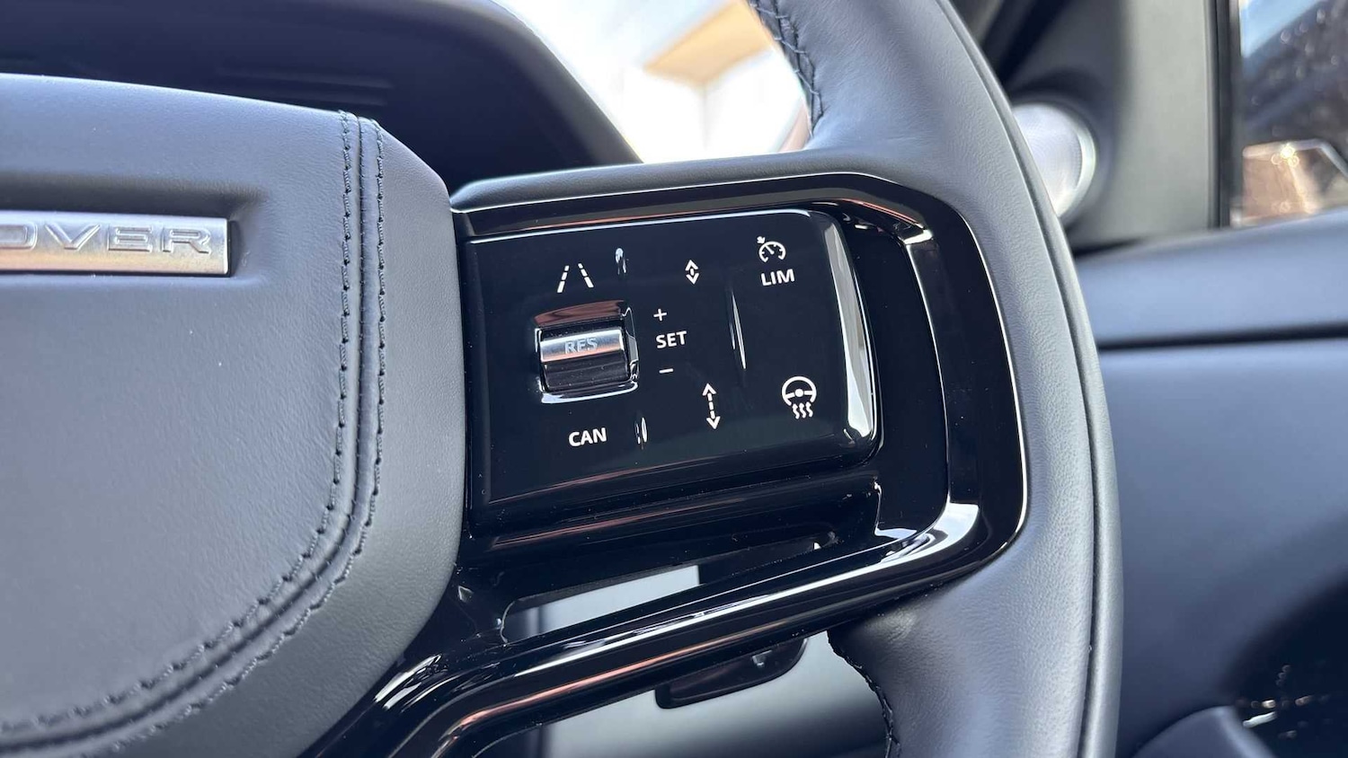 Used Land Rover Range Rover Evoque 2025 for sale - 77334005: Photo 32