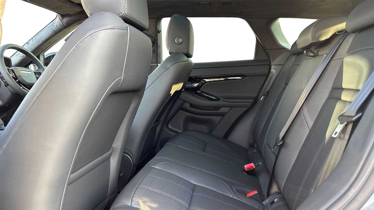 Used Land Rover Range Rover Evoque 2025 for sale - 77334005: Photo 4