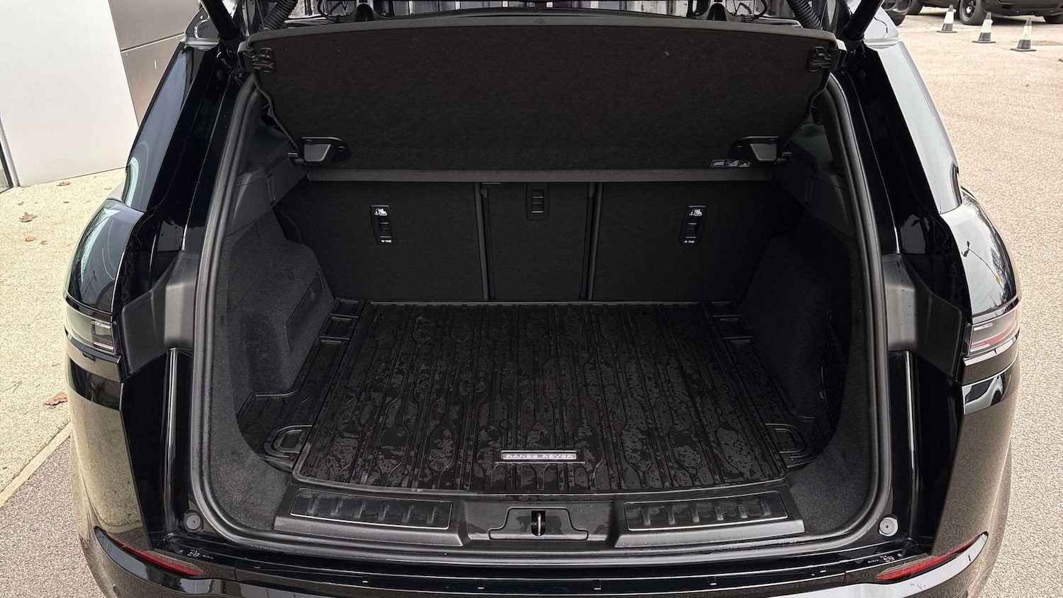 Used Land Rover Range Rover Evoque 2025 for sale - 77526910: Photo 10