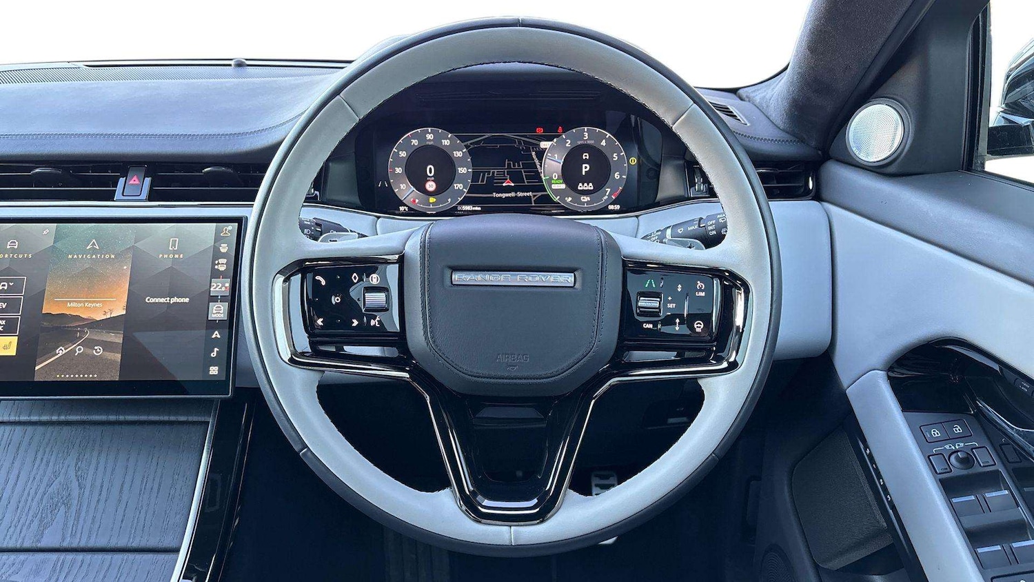 Used Land Rover Range Rover Evoque 2025 for sale - 76842805: Photo 15