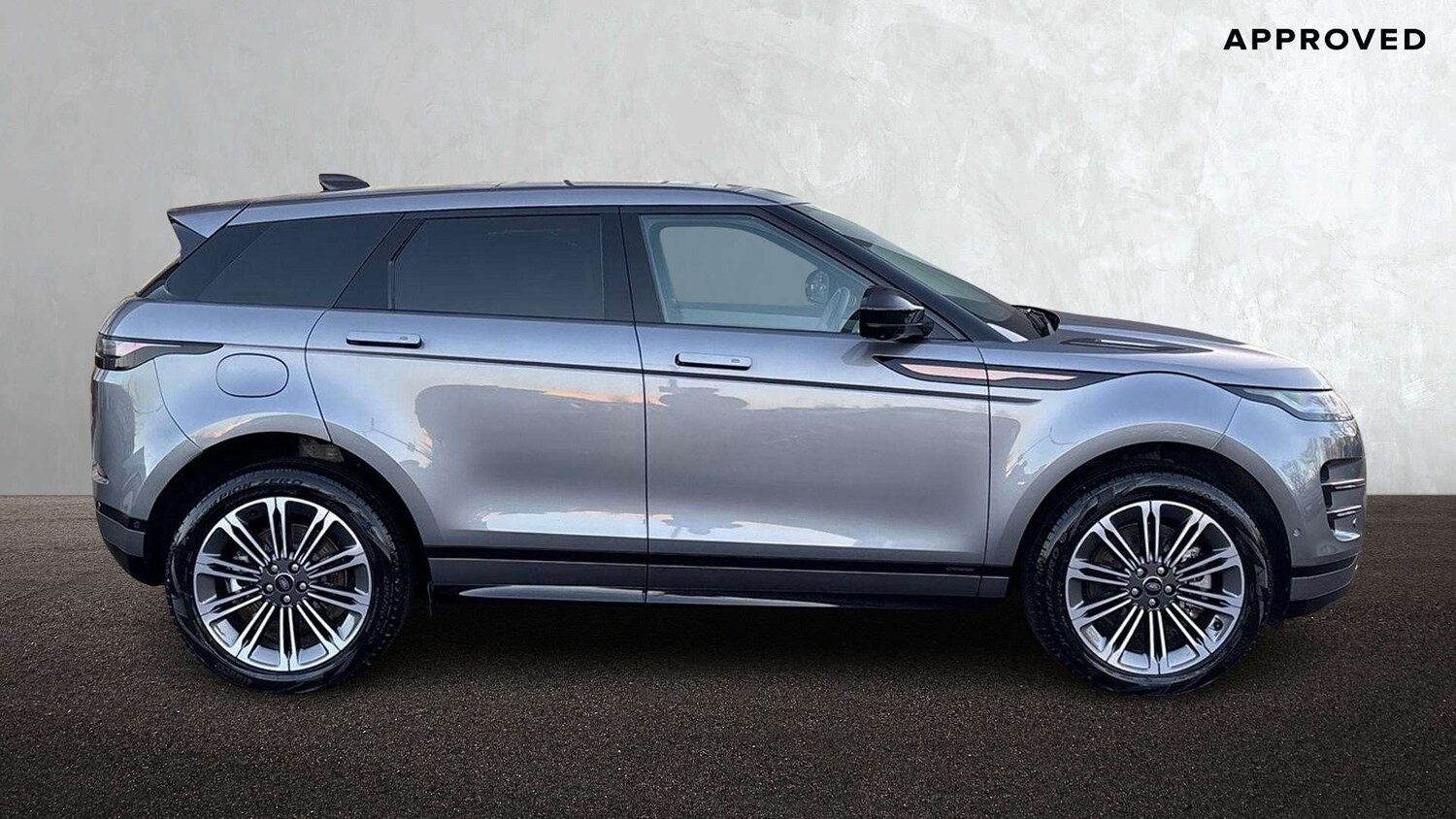 Used Land Rover Range Rover Evoque 2025 for sale - 76842805: Photo 5