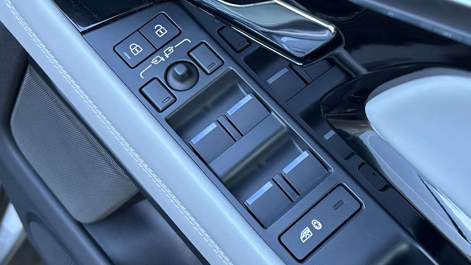 Used Land Rover Range Rover Evoque 2022 for sale - 76851596: Photo 35