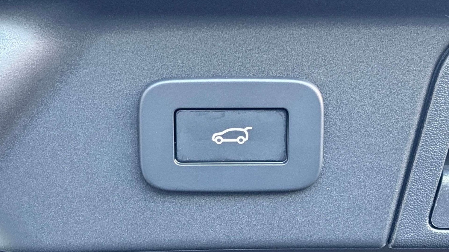 Used Land Rover Range Rover Velar 2024 for sale - 77032255: Photo 33