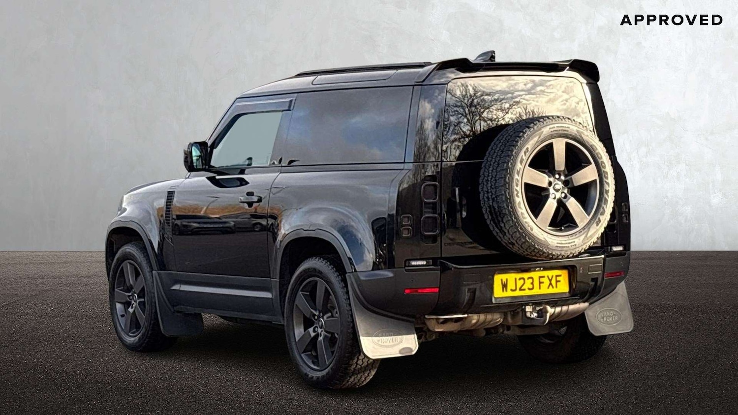 Used Land Rover Defender 90 2023 for sale - 76774129: Photo 2