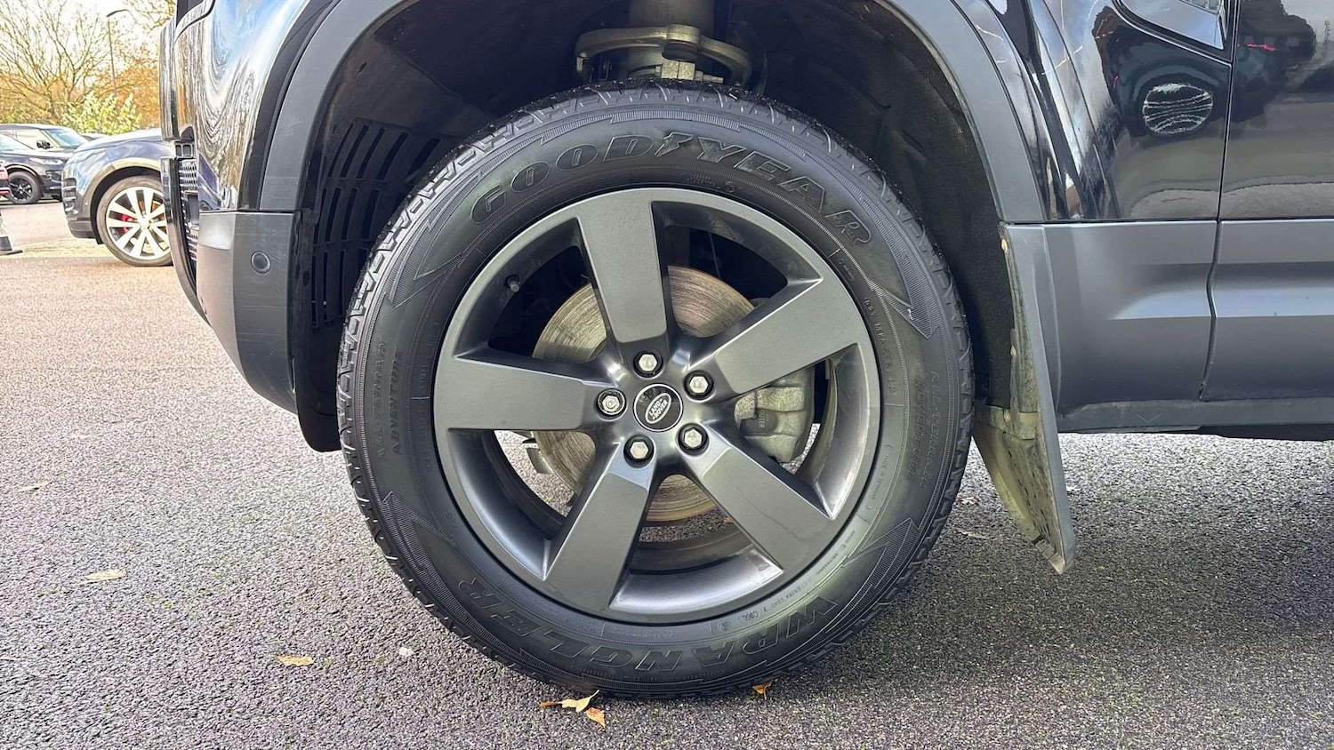 Used Land Rover Defender 90 2023 for sale - 76774129: Photo 32