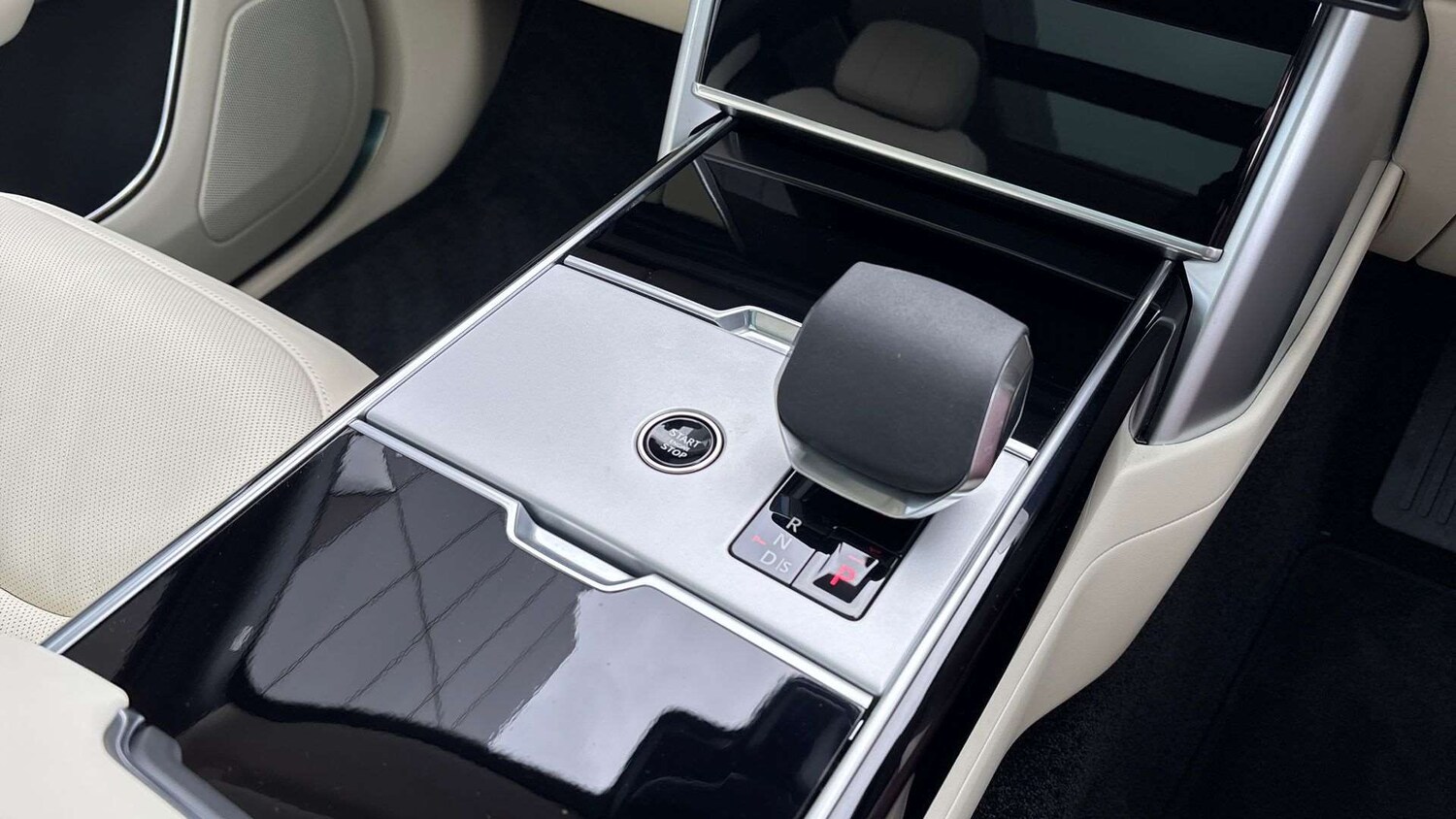 Used Land Rover Range Rover 2025 for sale - 77914016: Photo 13