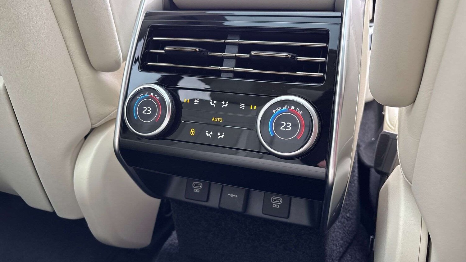 Used Land Rover Range Rover 2025 for sale - 77914016: Photo 18