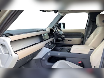 Used Land Rover Defender 2020 for sale - 79428679: Photo