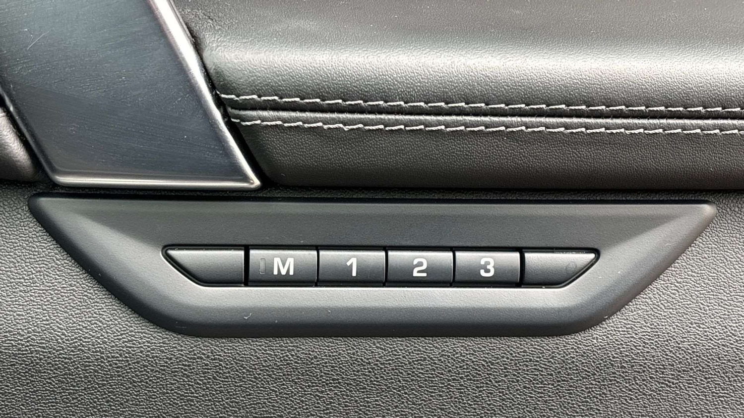 Used Land Rover Discovery Sport 2024 for sale - 76460173: Photo 34