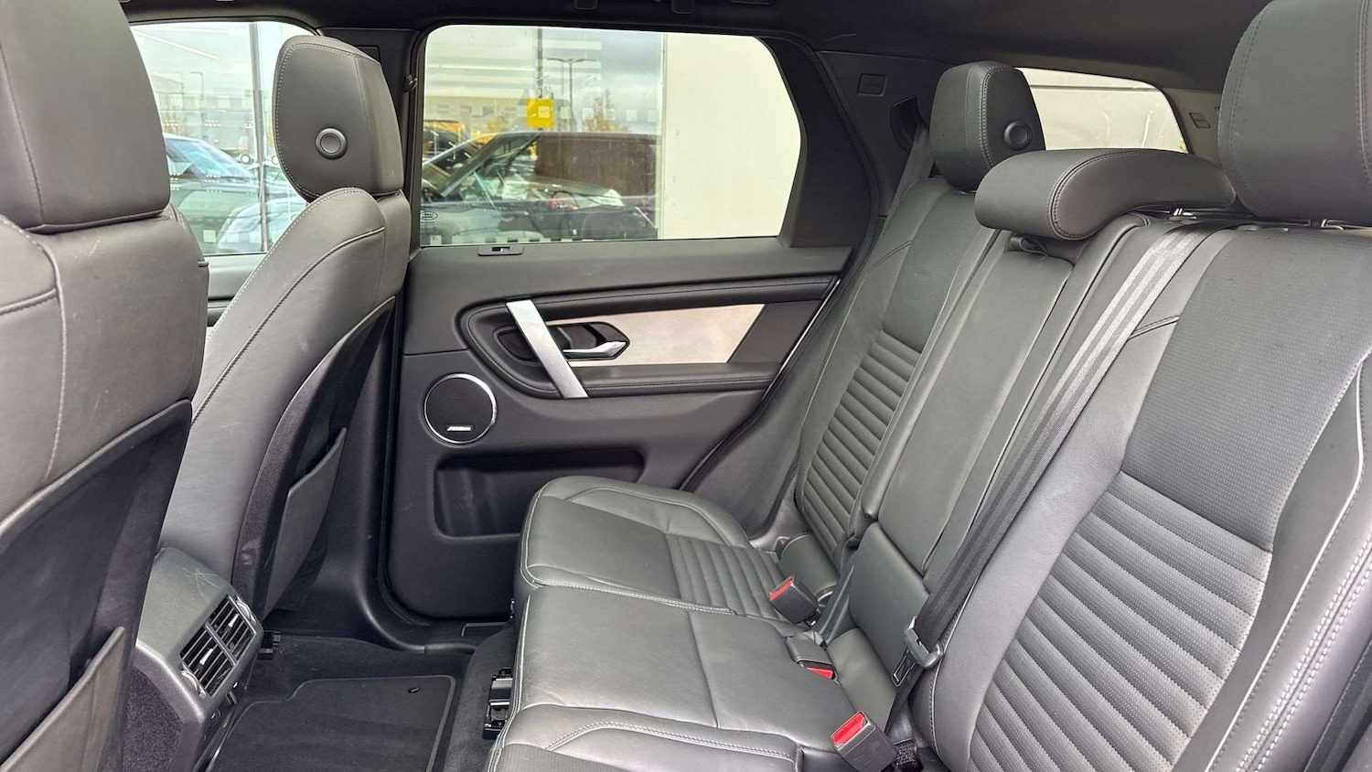 Used Land Rover Discovery Sport 2024 for sale - 76460173: Photo 4