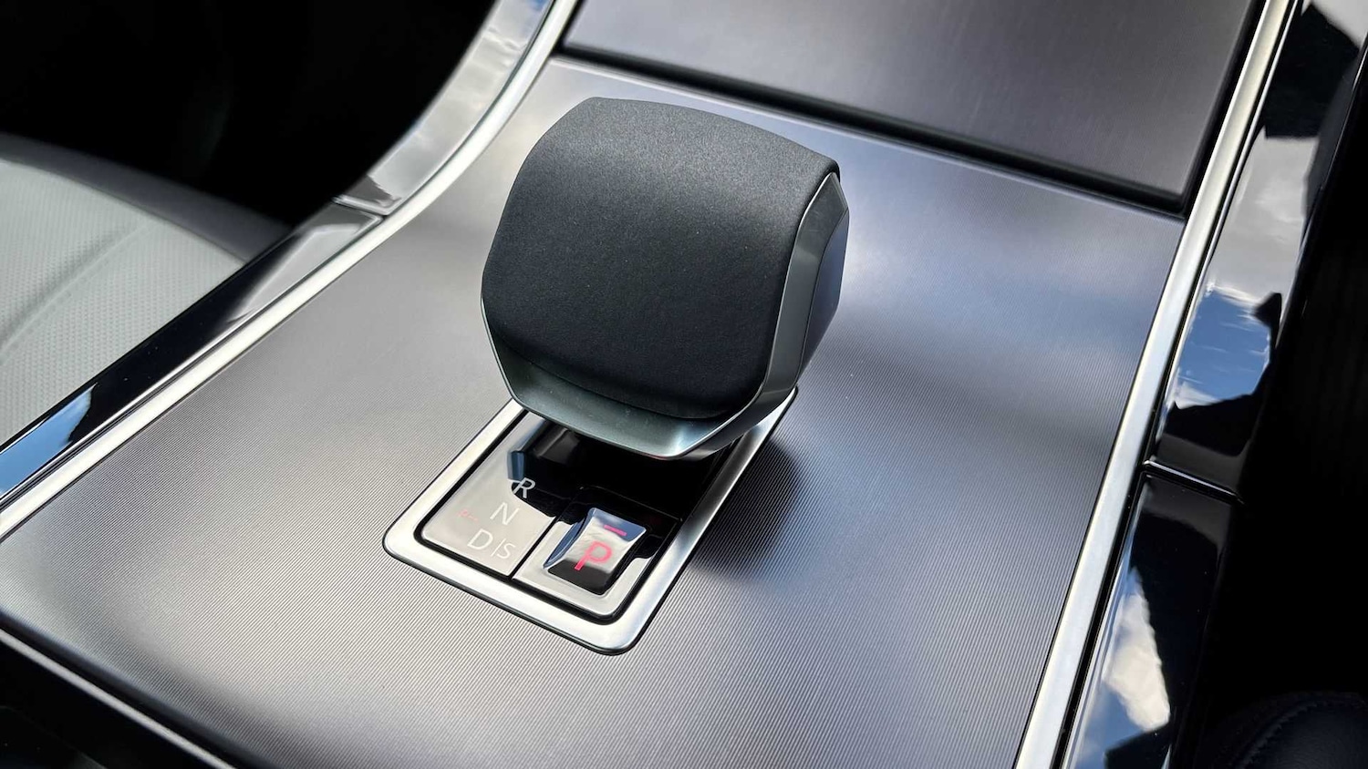 Used Land Rover Range Rover Evoque 2025 for sale - 76460343: Photo 13