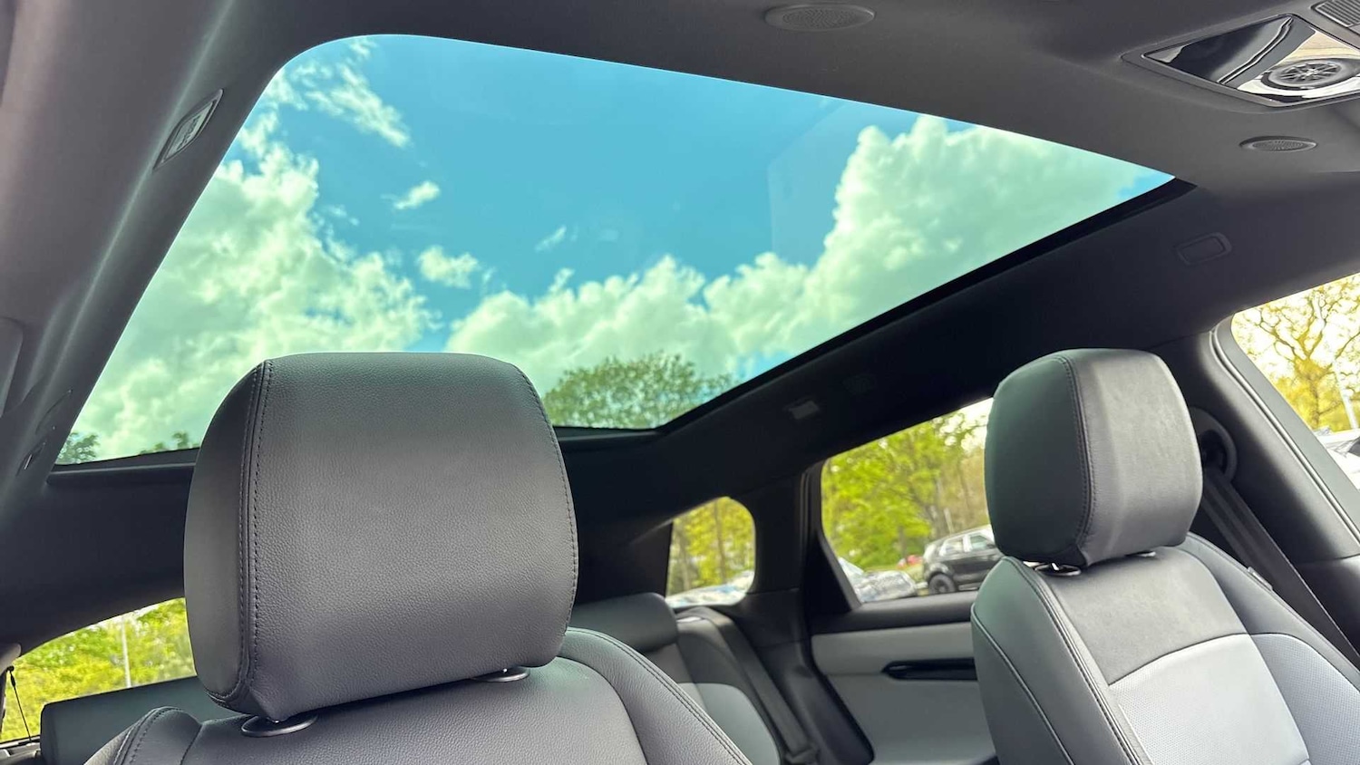 Used Land Rover Range Rover Evoque 2025 for sale - 76460343: Photo 21