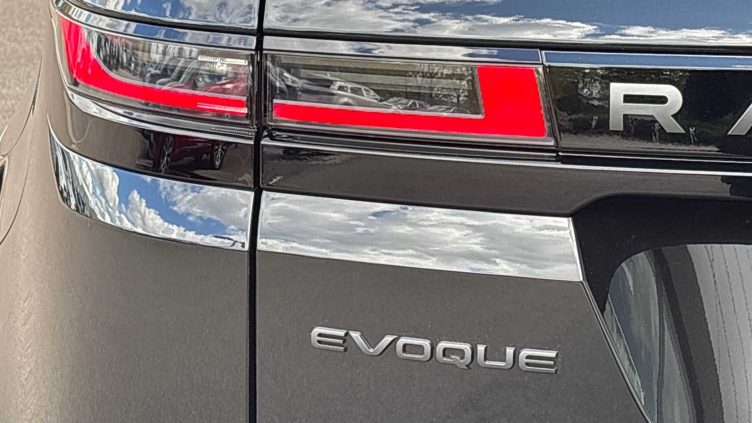 Used Land Rover Range Rover Evoque 2025 for sale - 76460343: Photo 26