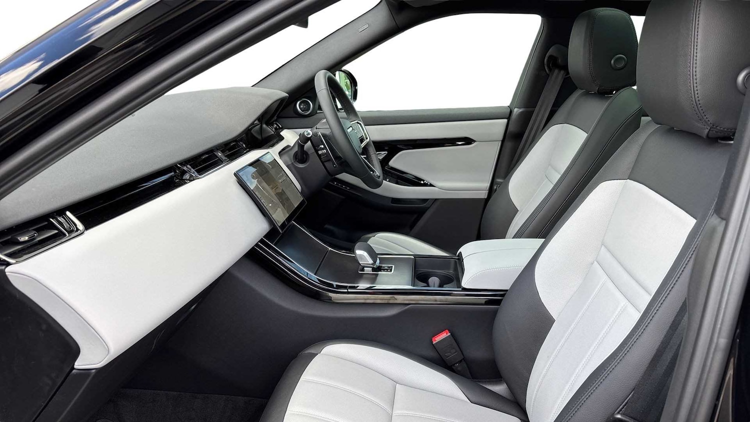 Used Land Rover Range Rover Evoque 2025 for sale - 76460343: Photo 3