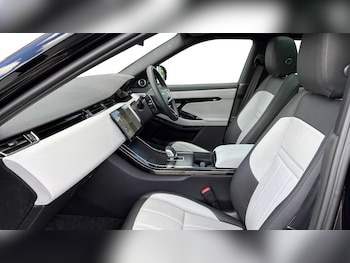 Used Land Rover Range Rover Evoque 2025 for sale - 76460343: Photo