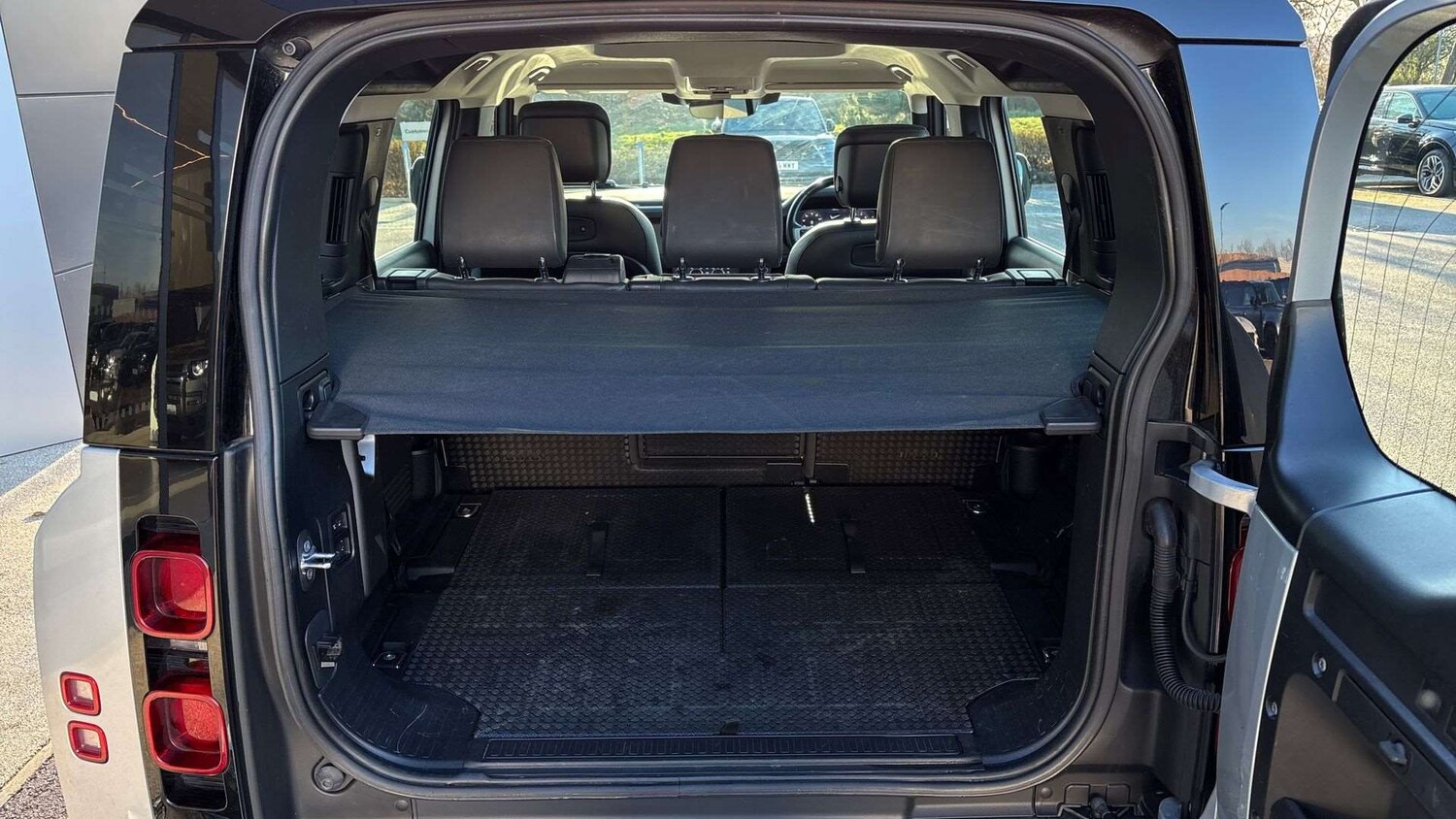 Used Land Rover Defender 2021 for sale - 77741028: Photo 10