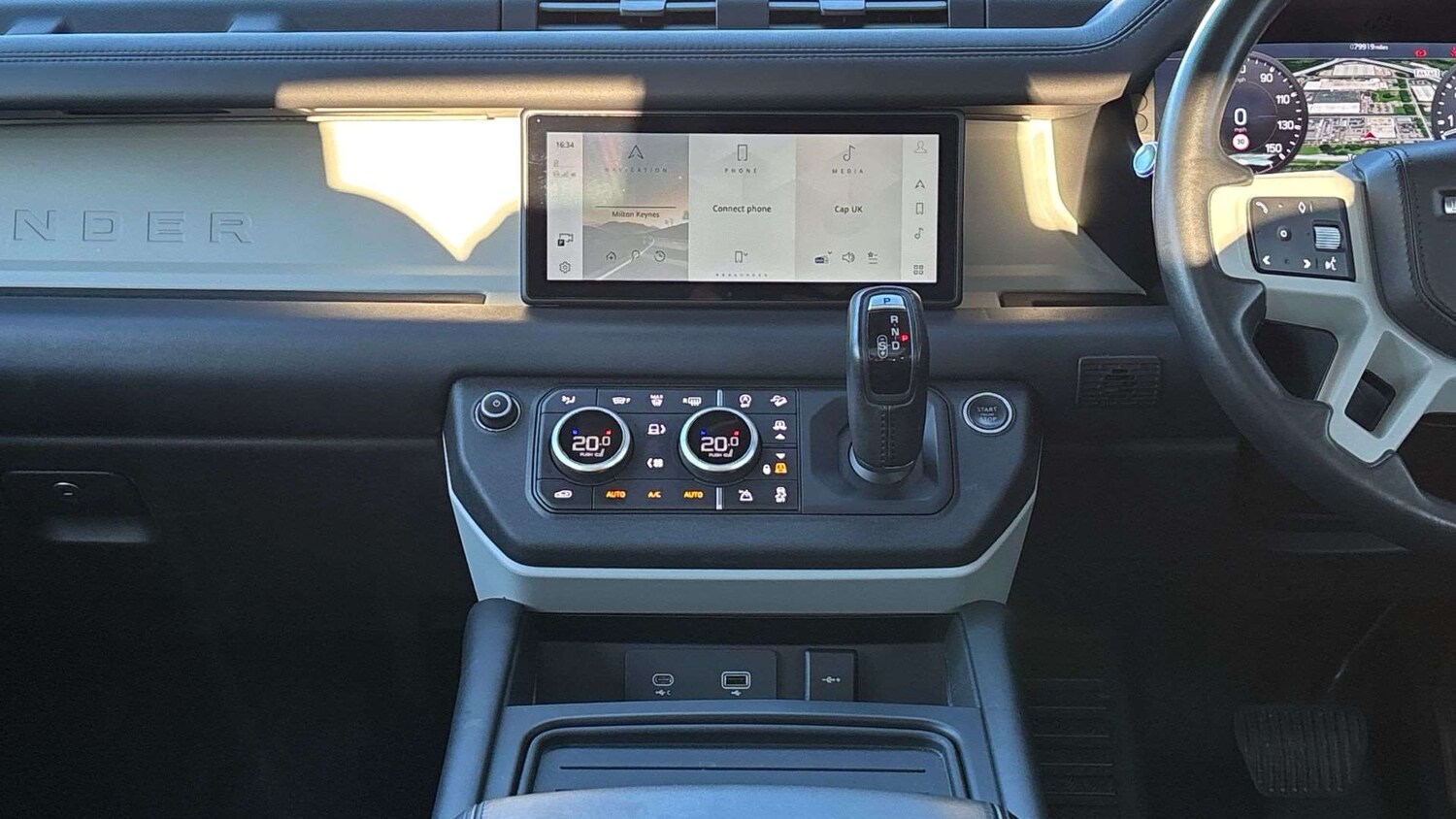 Used Land Rover Defender 2021 for sale - 77741028: Photo 14