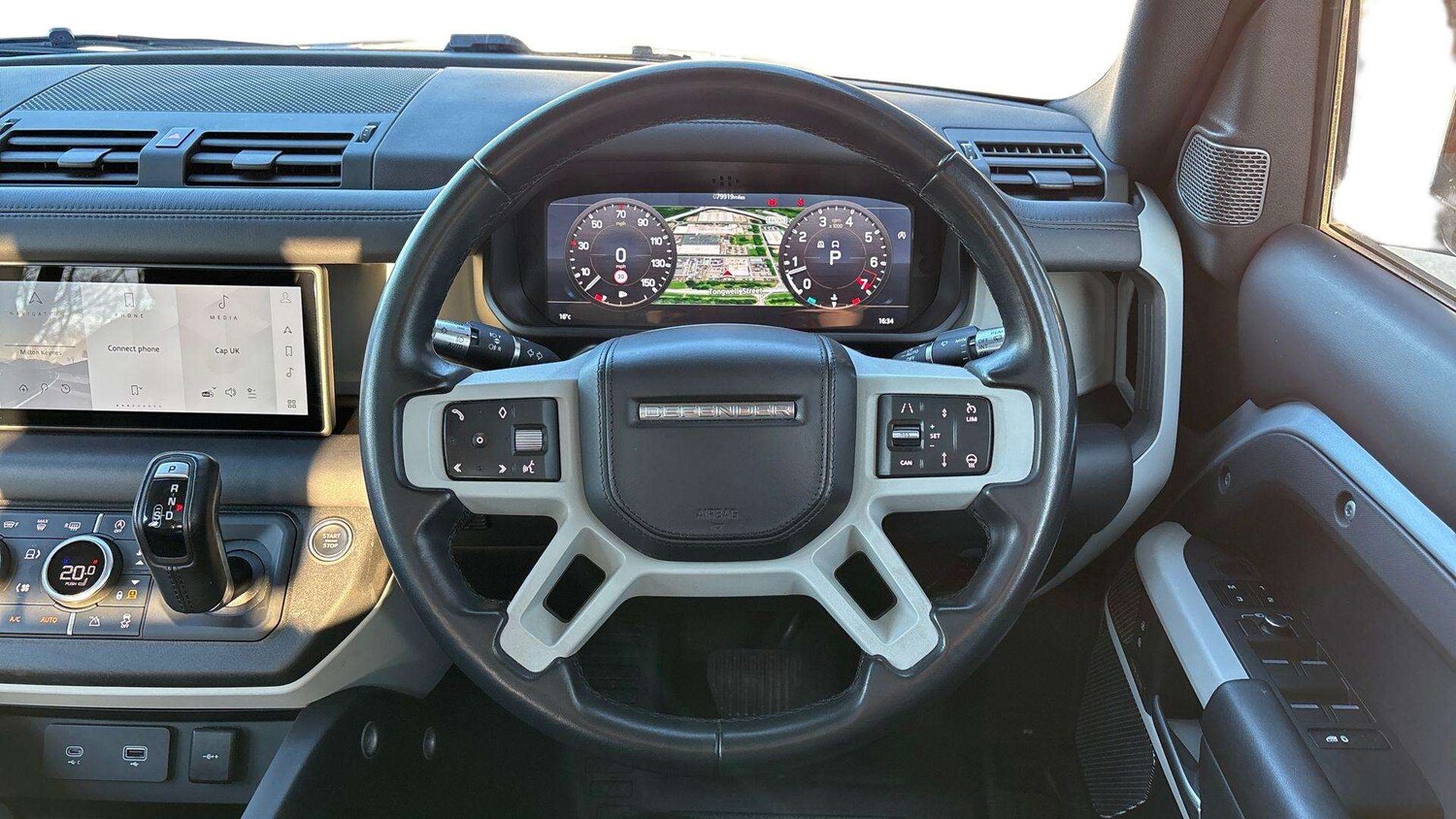 Used Land Rover Defender 2021 for sale - 77741028: Photo 15