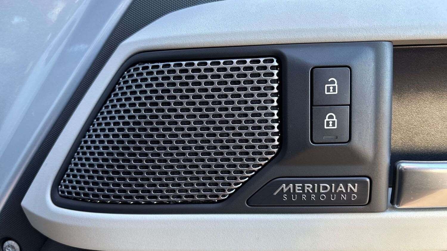 Used Land Rover Defender 2021 for sale - 77741028: Photo 24