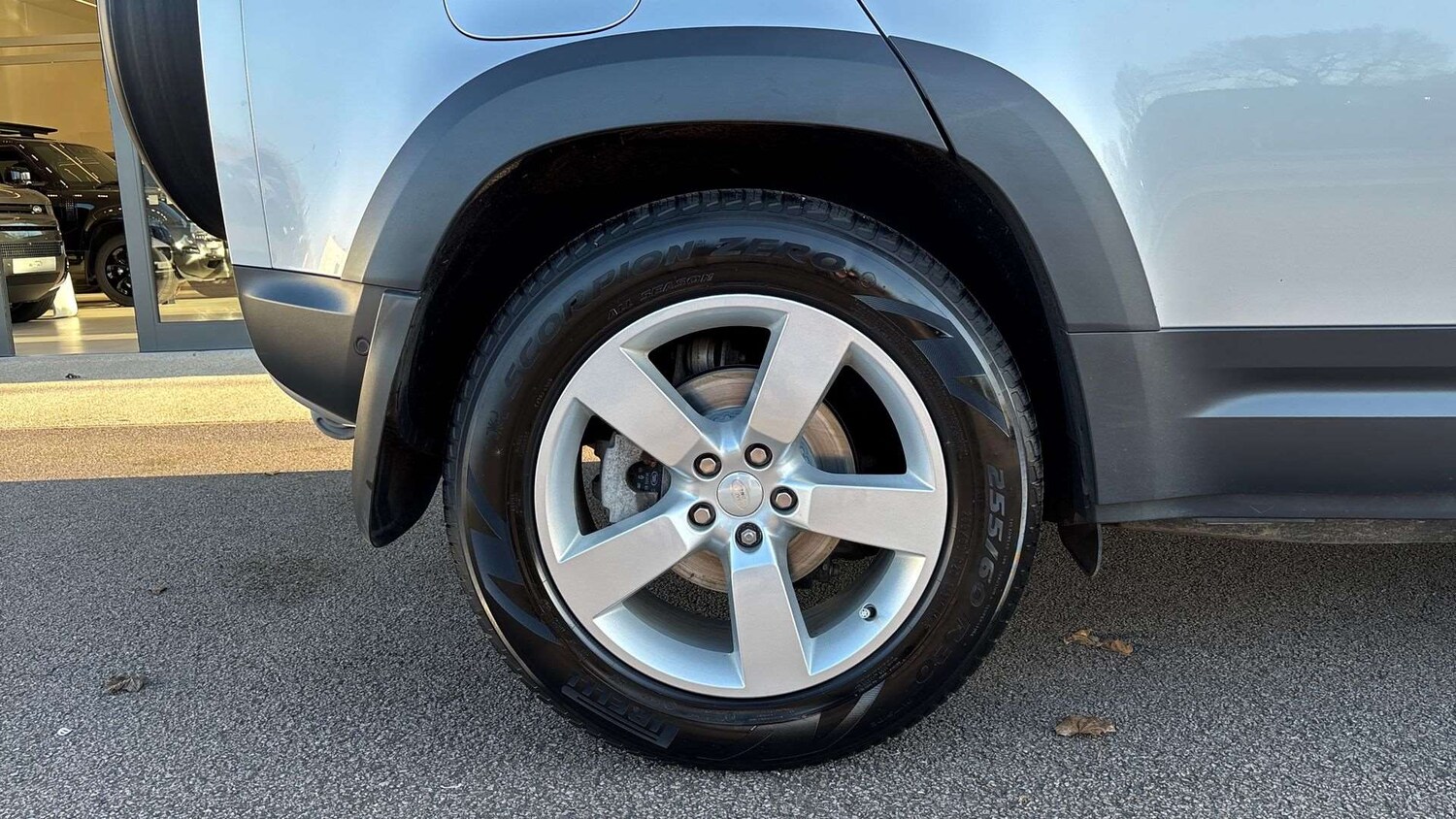 Used Land Rover Defender 2021 for sale - 77741028: Photo 30