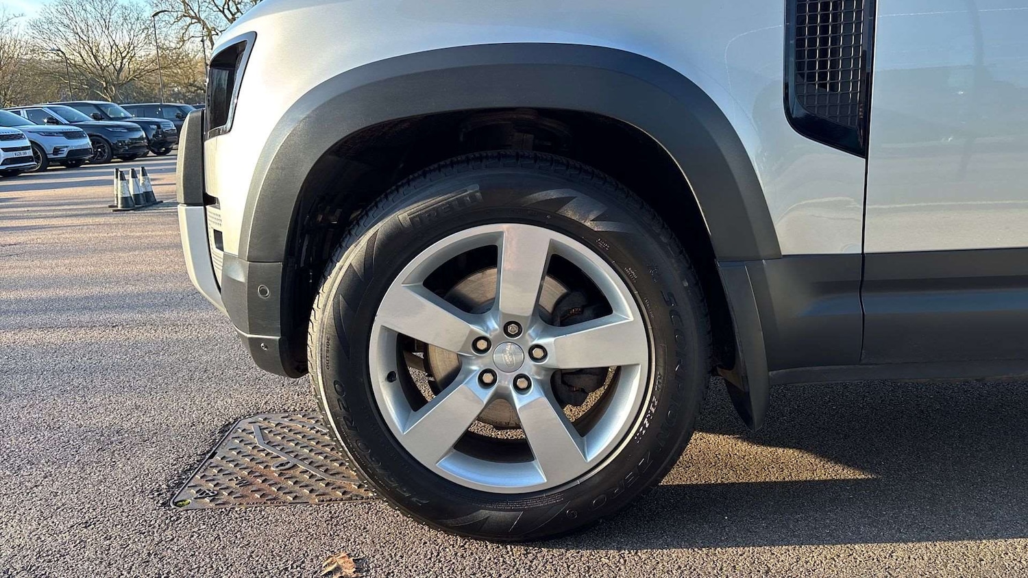 Used Land Rover Defender 2021 for sale - 77741028: Photo 32