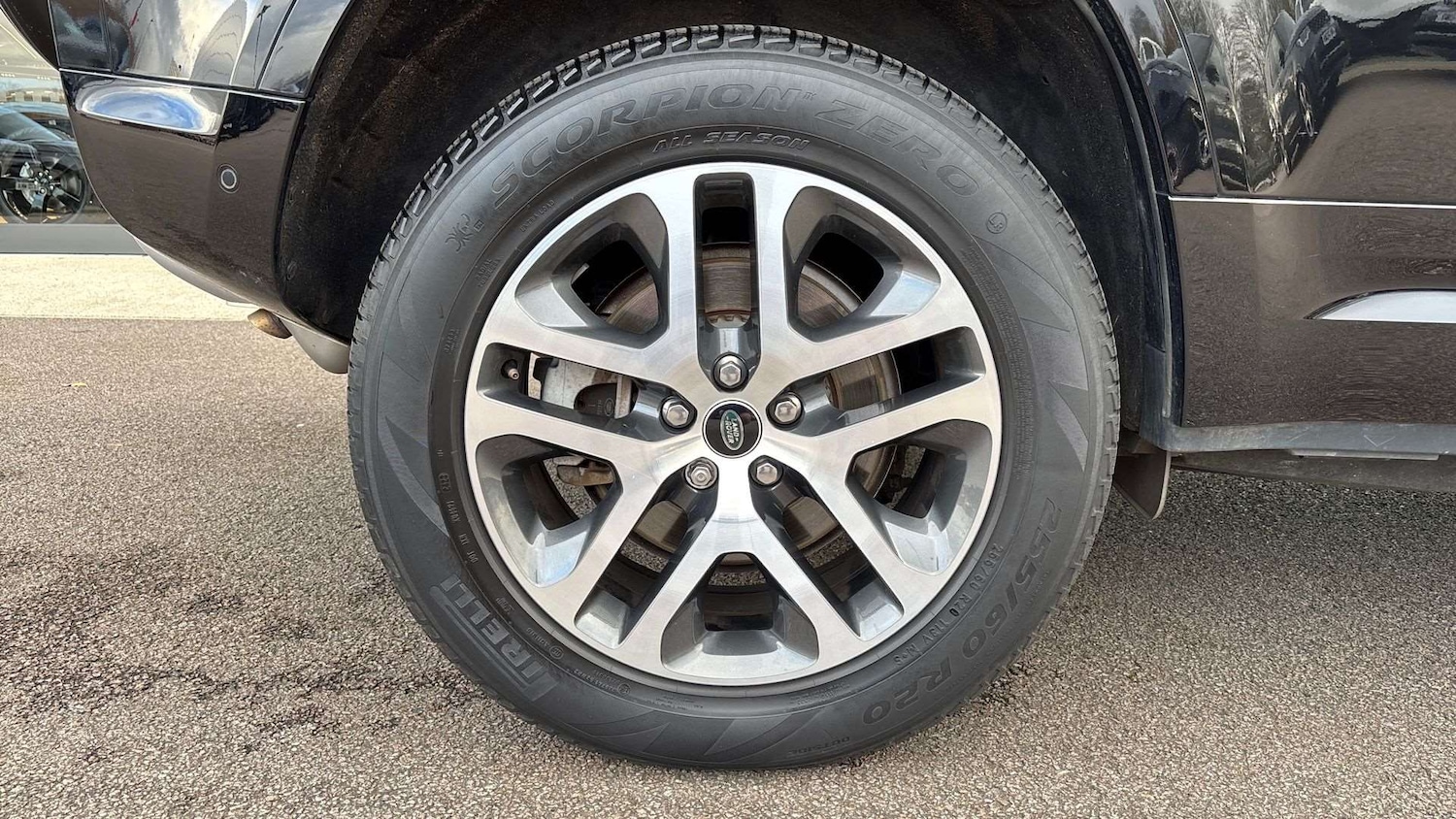 Used Land Rover Defender 2023 for sale - 76515528: Photo 30