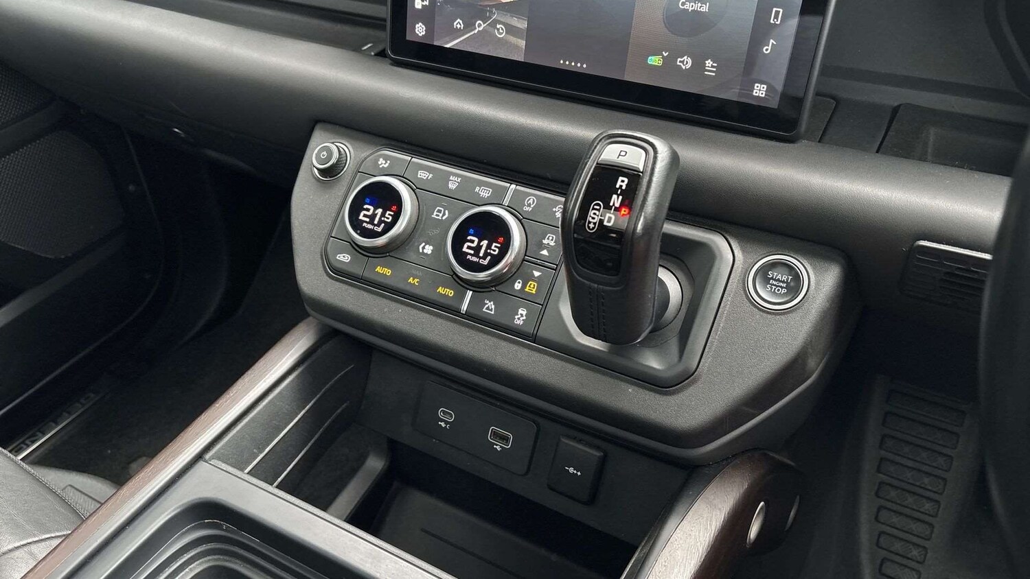 Used Land Rover Defender 2021 for sale - 77674730: Photo 13