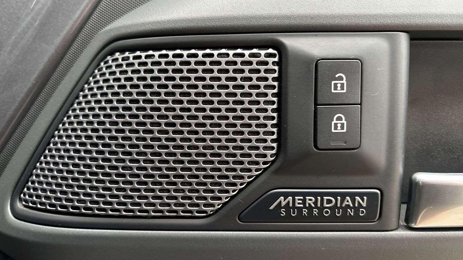 Used Land Rover Defender 2021 for sale - 77674730: Photo 24