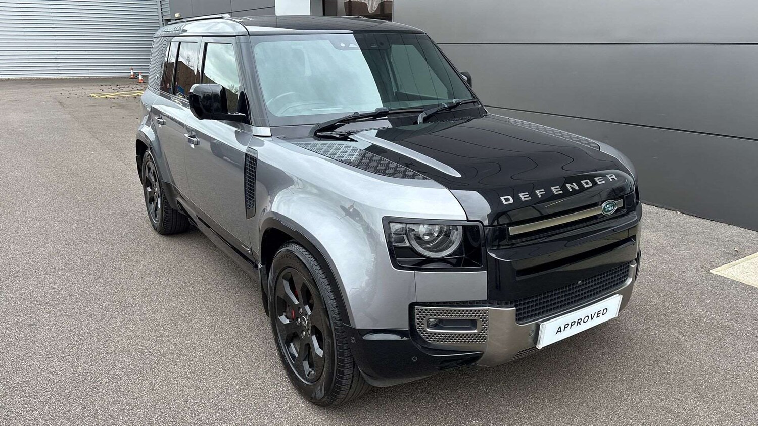 Used Land Rover Defender 2021 for sale - 77674730: Photo 29