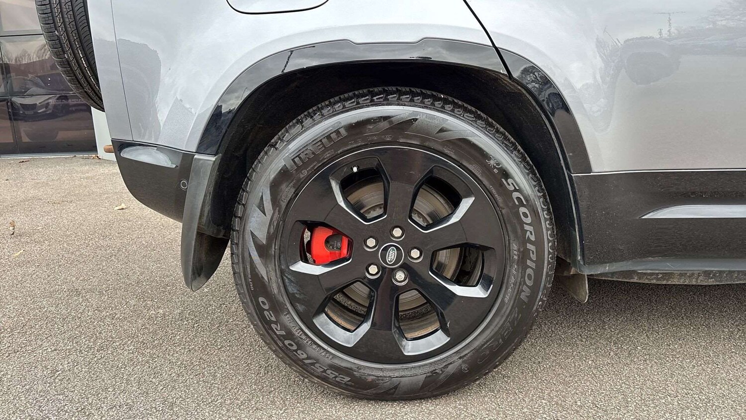 Used Land Rover Defender 2021 for sale - 77674730: Photo 30