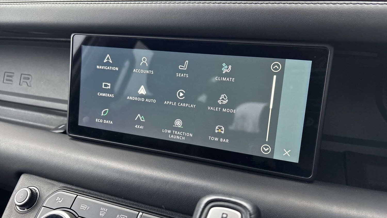 Used Land Rover Defender 2021 for sale - 77674730: Photo 34