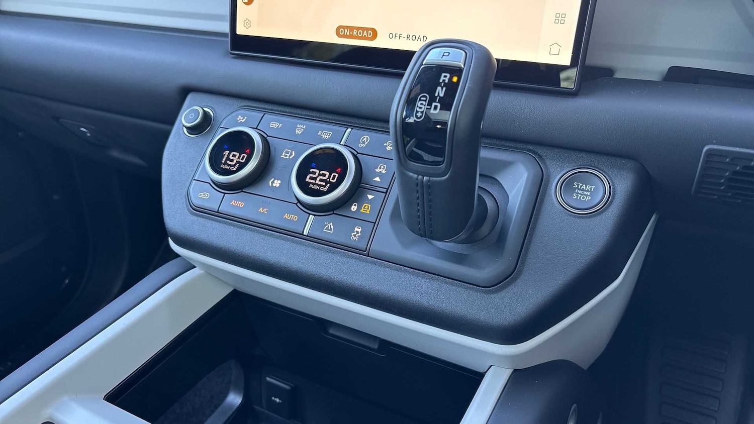 Used Land Rover Defender 2025 for sale - 76459855: Photo 13