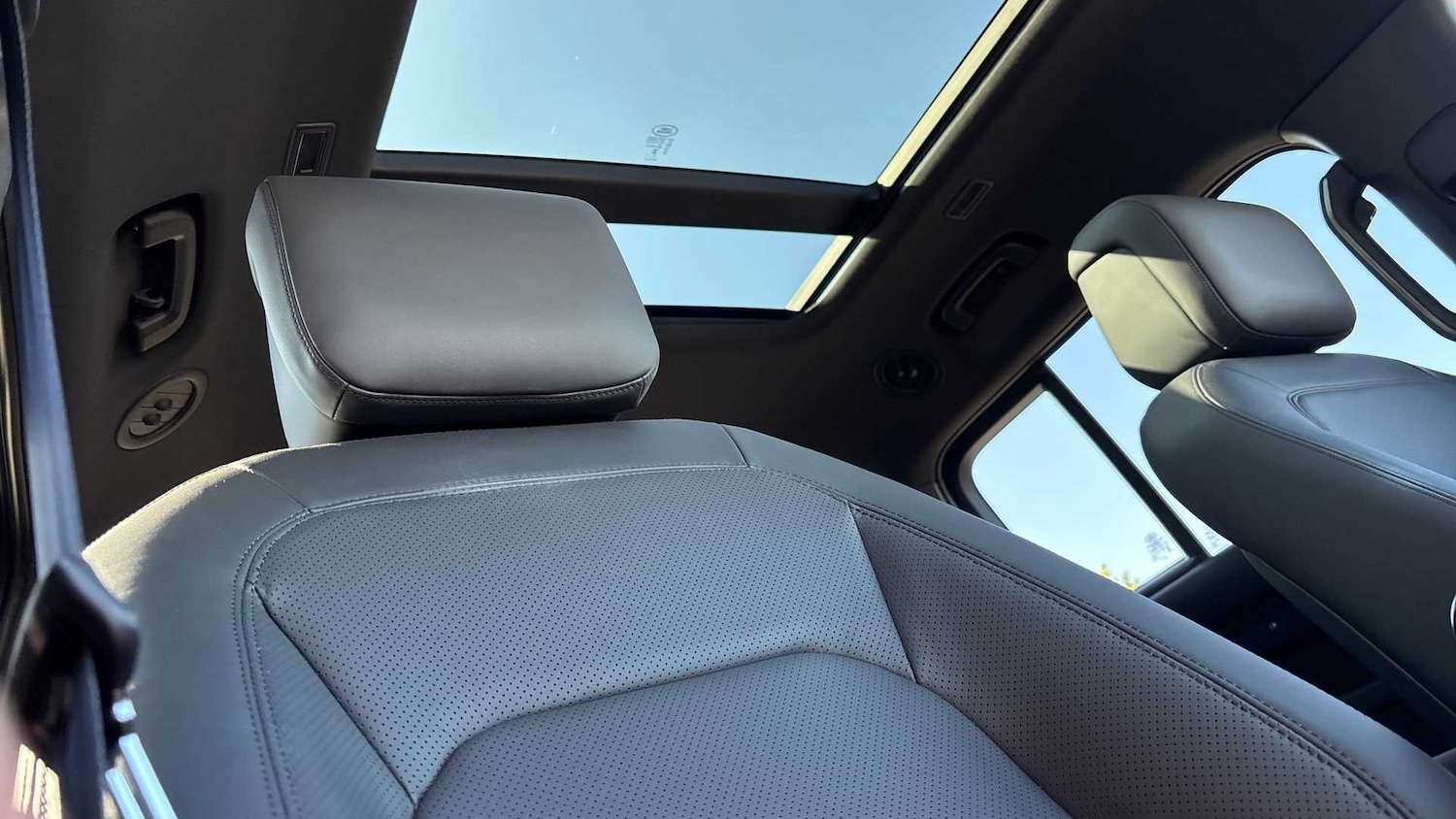 Used Land Rover Defender 2025 for sale - 76459855: Photo 26