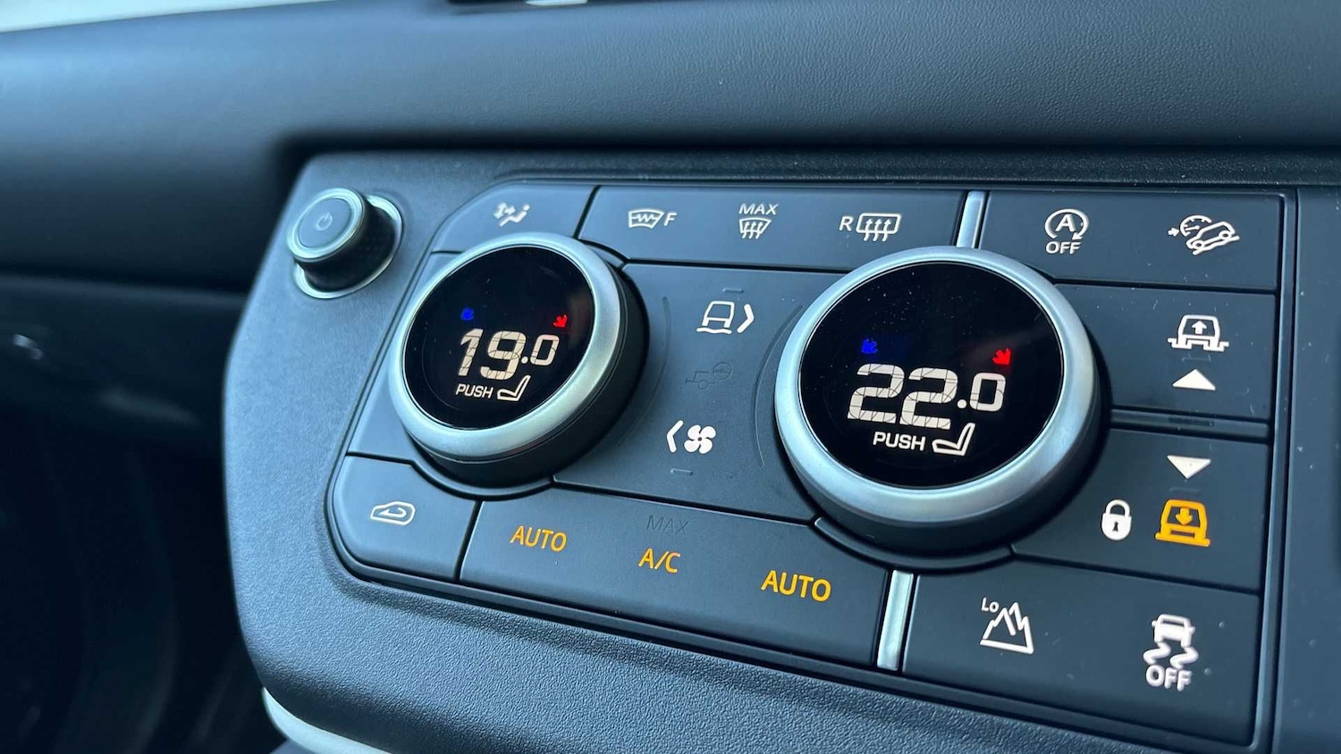 Used Land Rover Defender 2025 for sale - 76459855: Photo 28