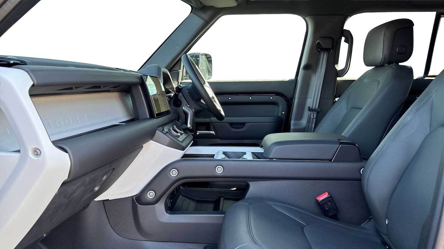 Used Land Rover Defender 2025 for sale - 76459855: Photo 3