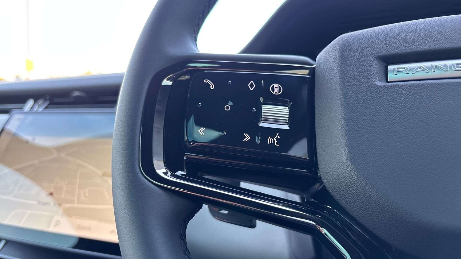 Used Land Rover Range Rover Evoque 2025 for sale - 77526862: Photo 30