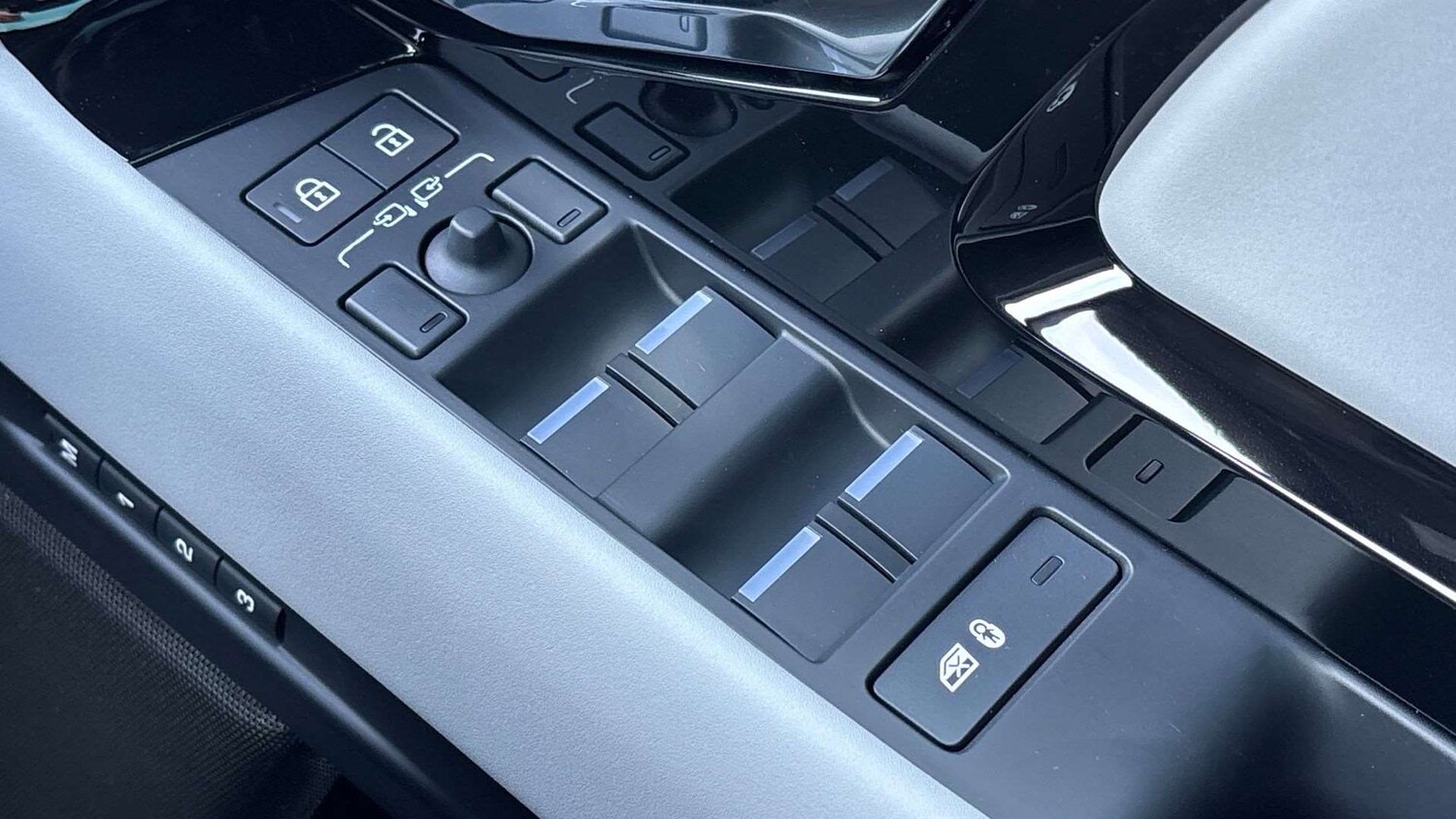 Used Land Rover Range Rover Evoque 2025 for sale - 77526862: Photo 32