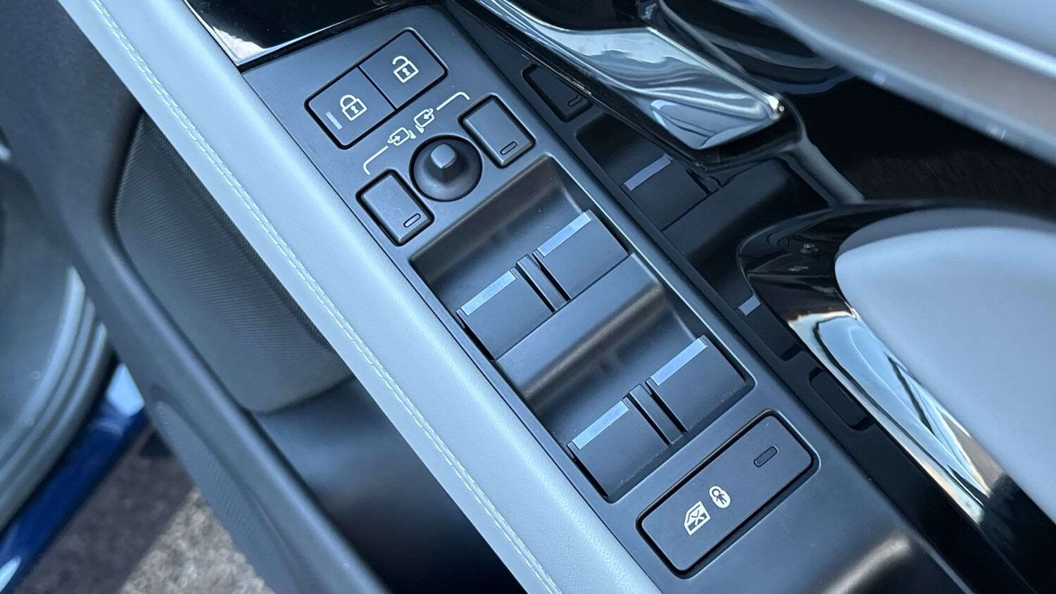 Used Land Rover Range Rover Evoque 2023 for sale - 77099623: Photo 35